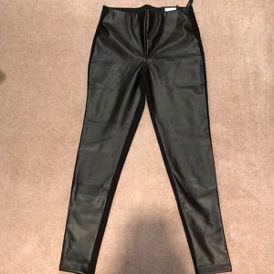 Black faux leather , material leggings size s